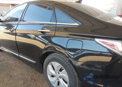 2015 Hyundai Sonata Hybrid from USA, damaged, VIN KMHEC4A48FA123842